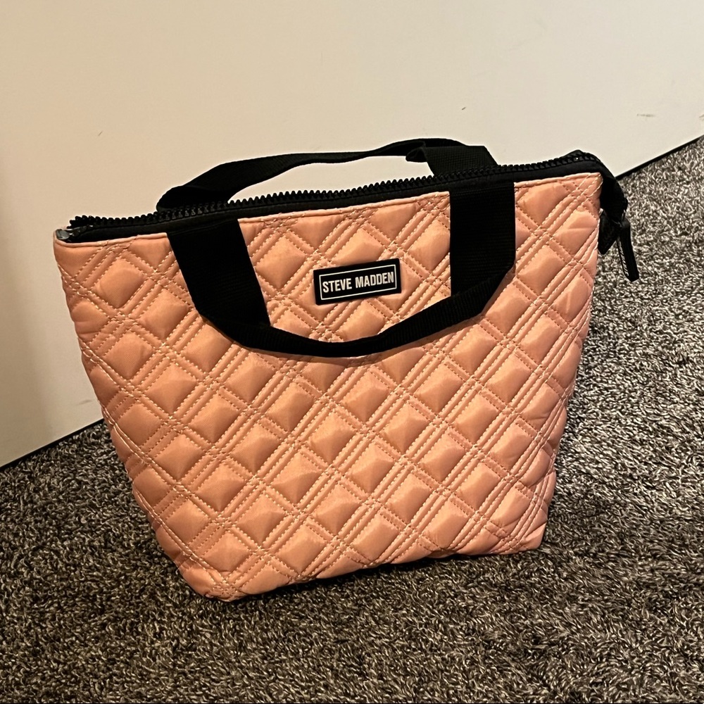 Steve Madden Pink Quilted Lunchbag